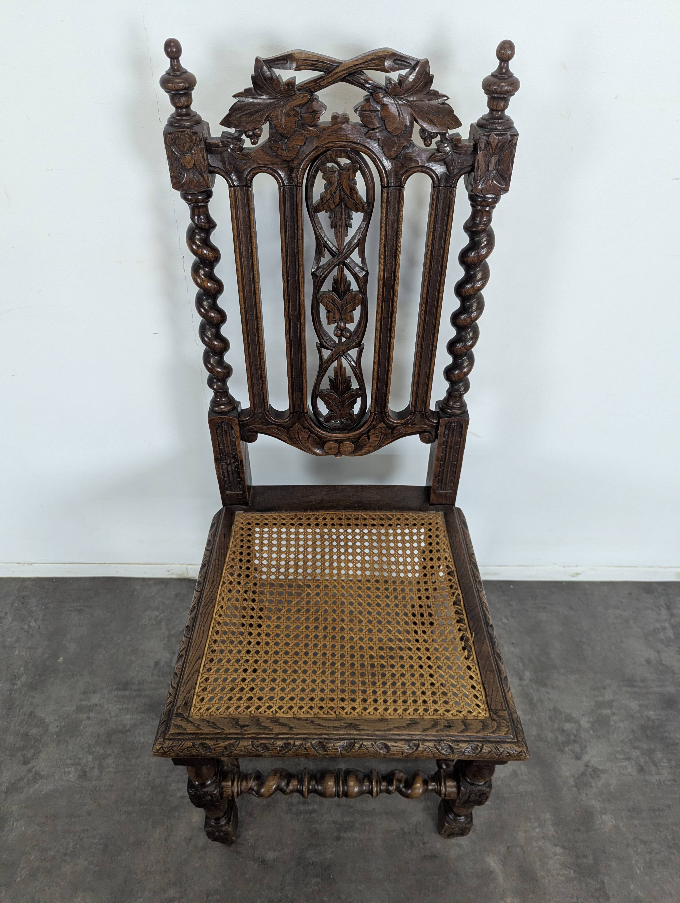 Set of 4 Louis XIII chairs