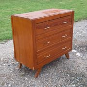 Vintage chest of drawers of the 50s in wood