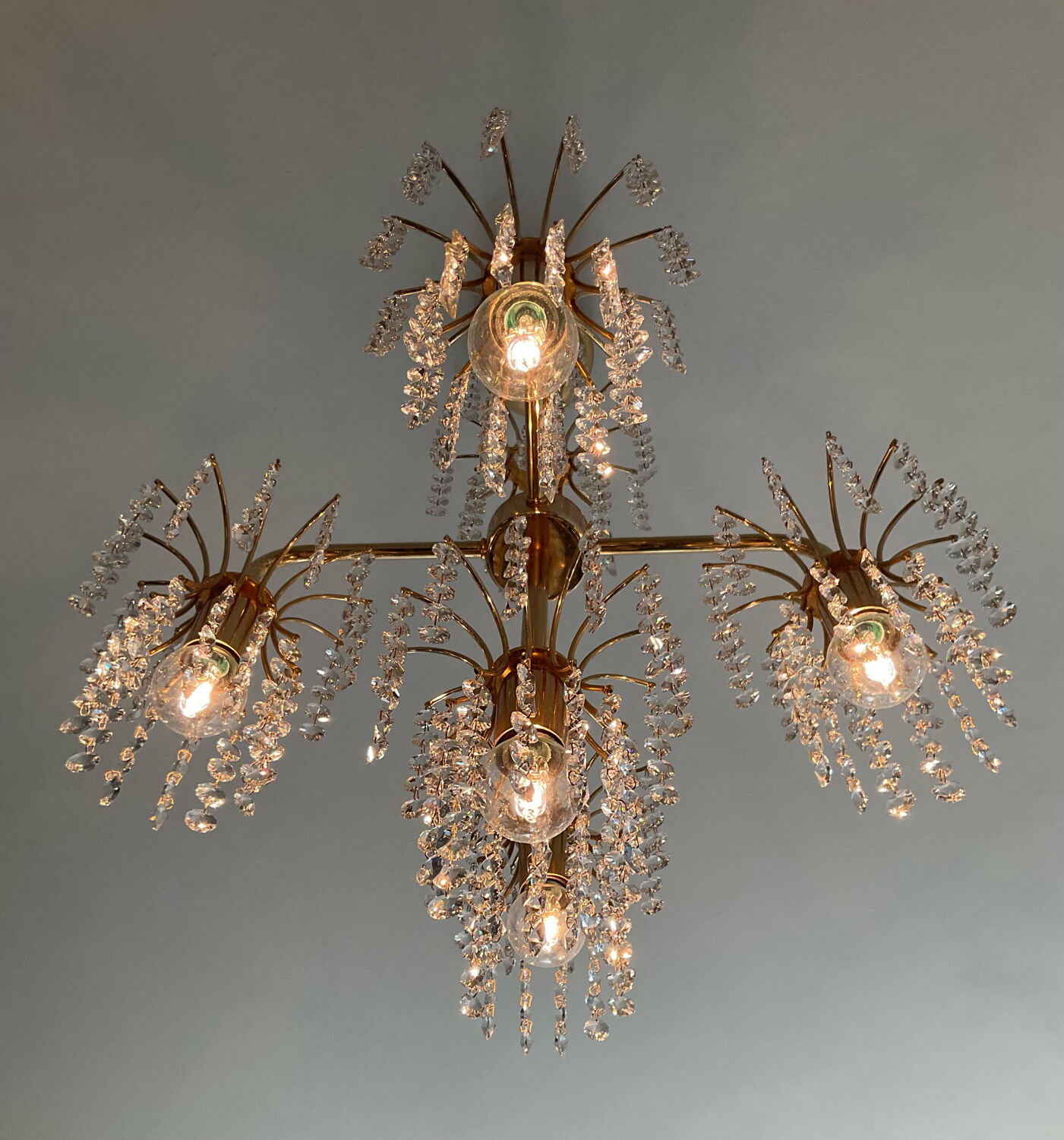 Crystal tassel chandelier from the 60s and 70s