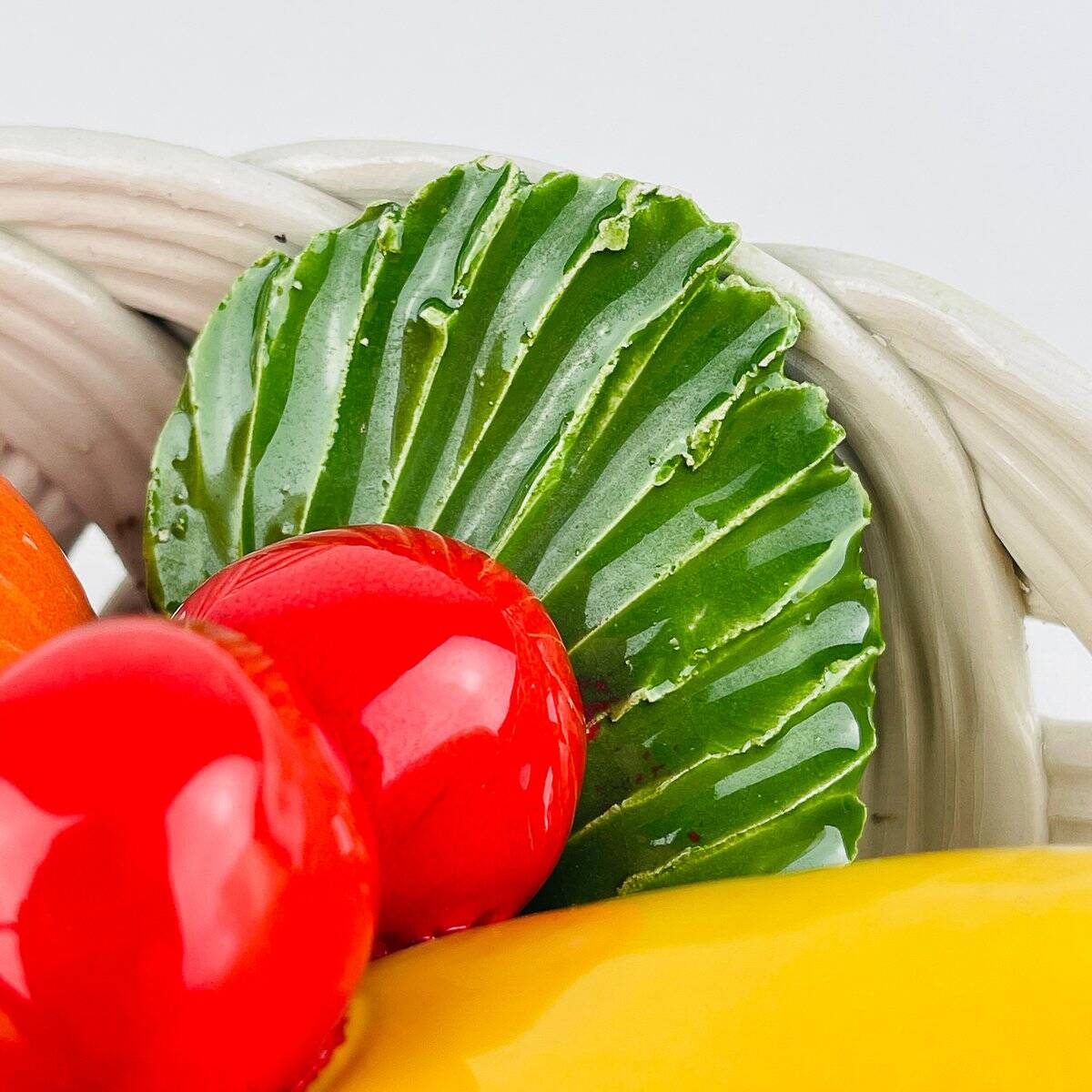 Vintage Italian ceramic fruit basket from the mid-20th century, 1980s.