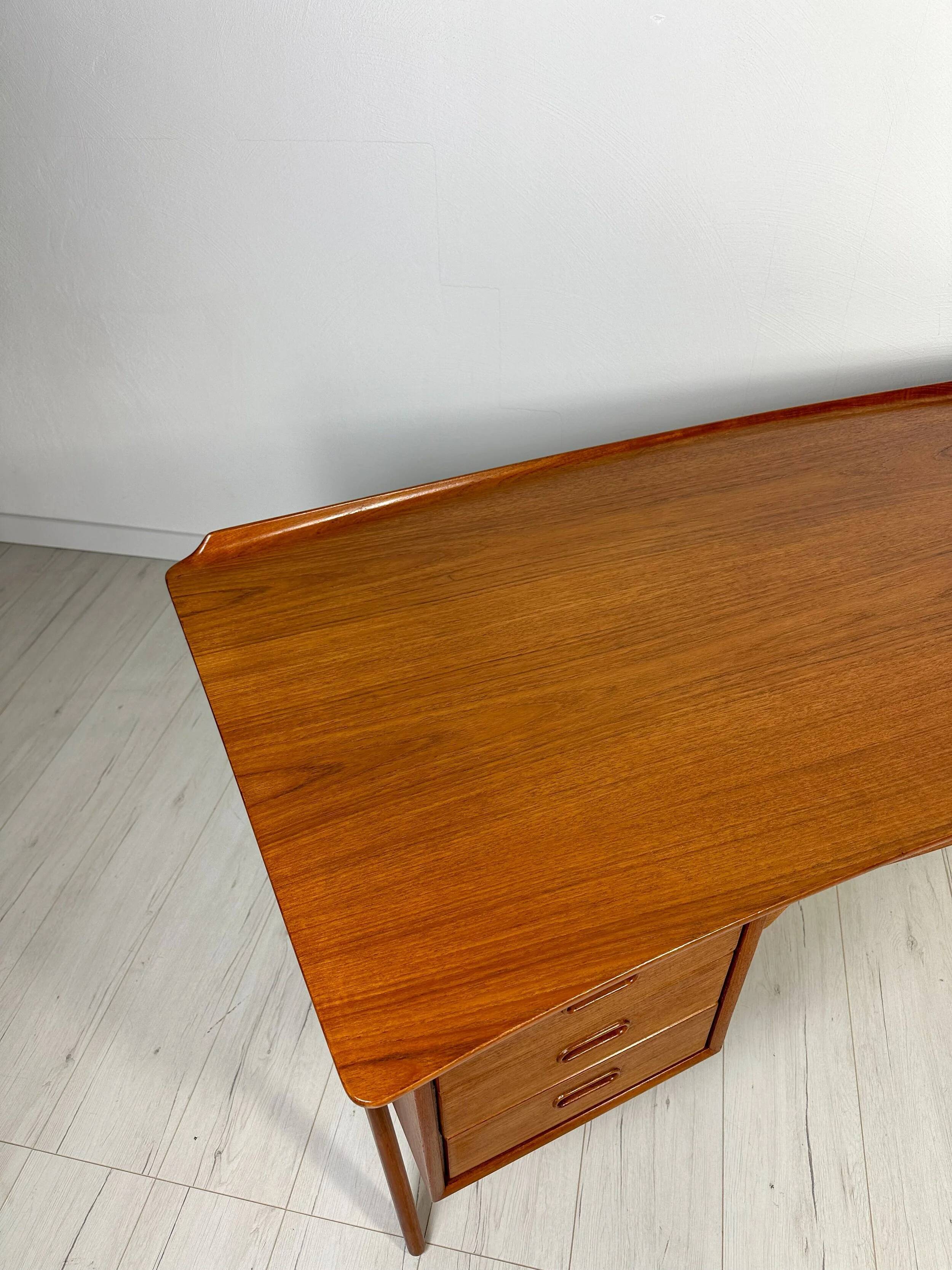 1960s Vintage Curved Teak Writing Desk by Svend Aage Madsen
