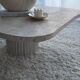 Table basse athéna irrégulière travertin naturel 70x70