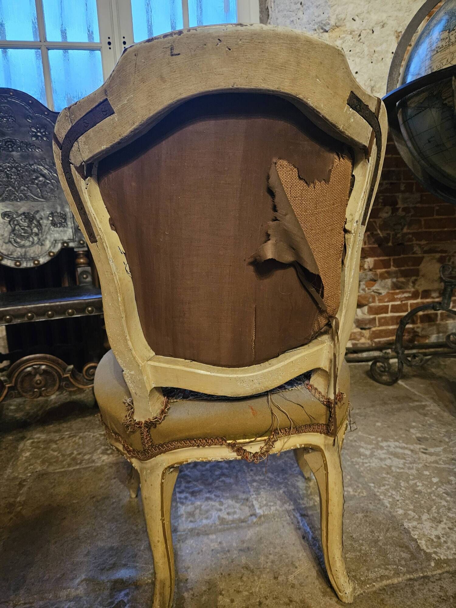 Chaise Louis XV authentique – XVIIIᵉ siècle – bois sculpté, à restaurer