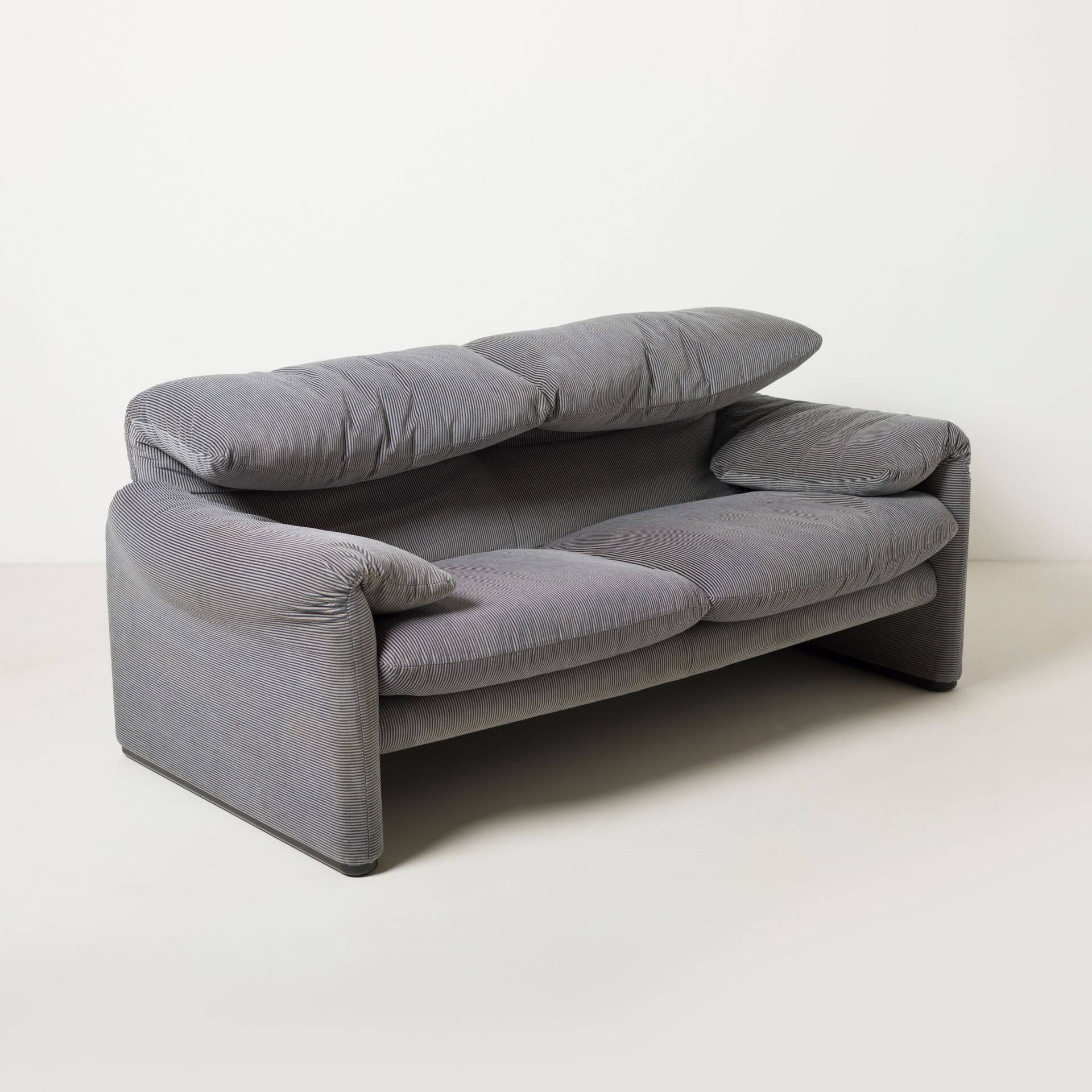 Vico Magistretti Maralunga 2 places / loveseat pour Cassina, Italie, années 1980, g