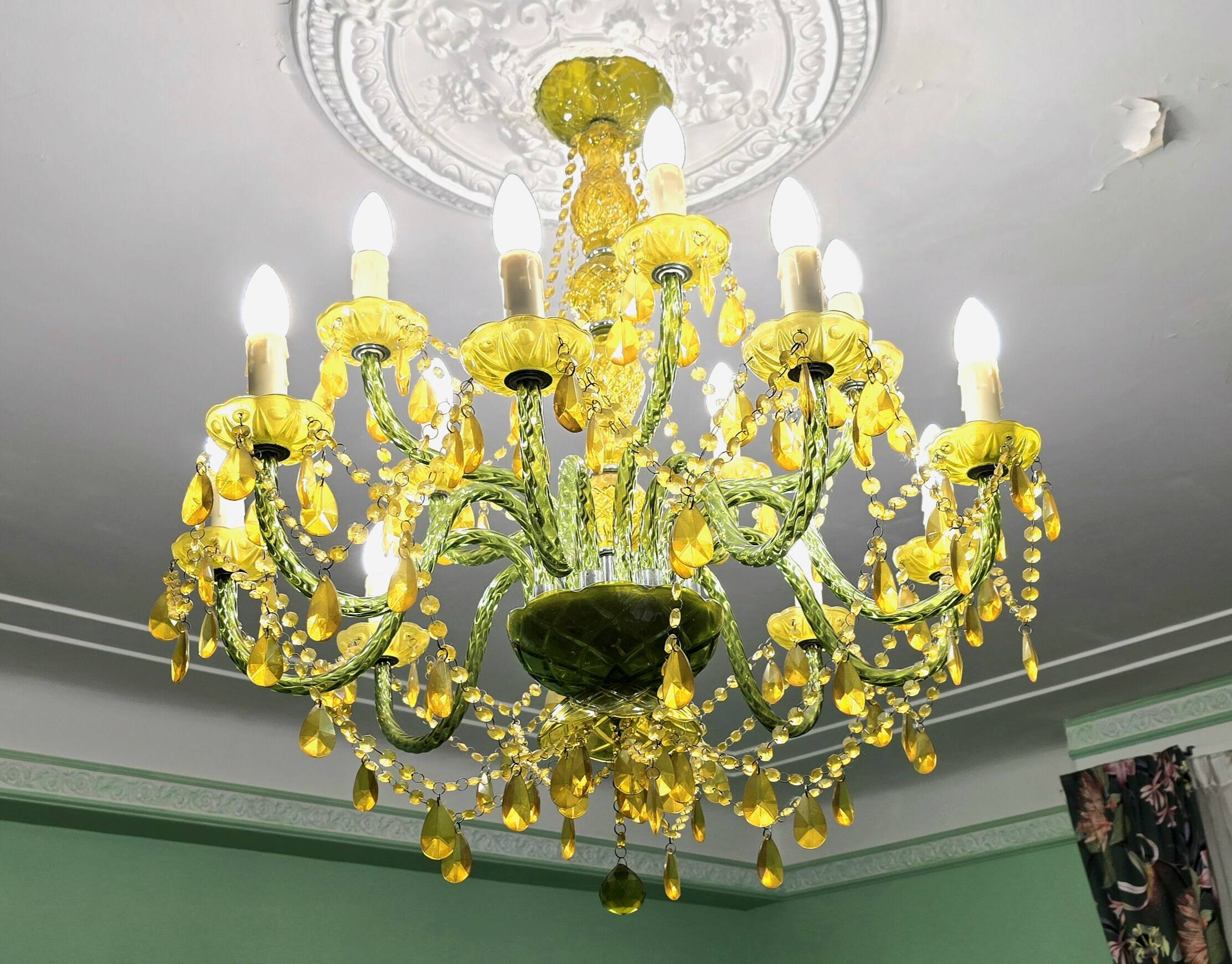 Large chandelier with glass and polypropylene pendants – 14 lights