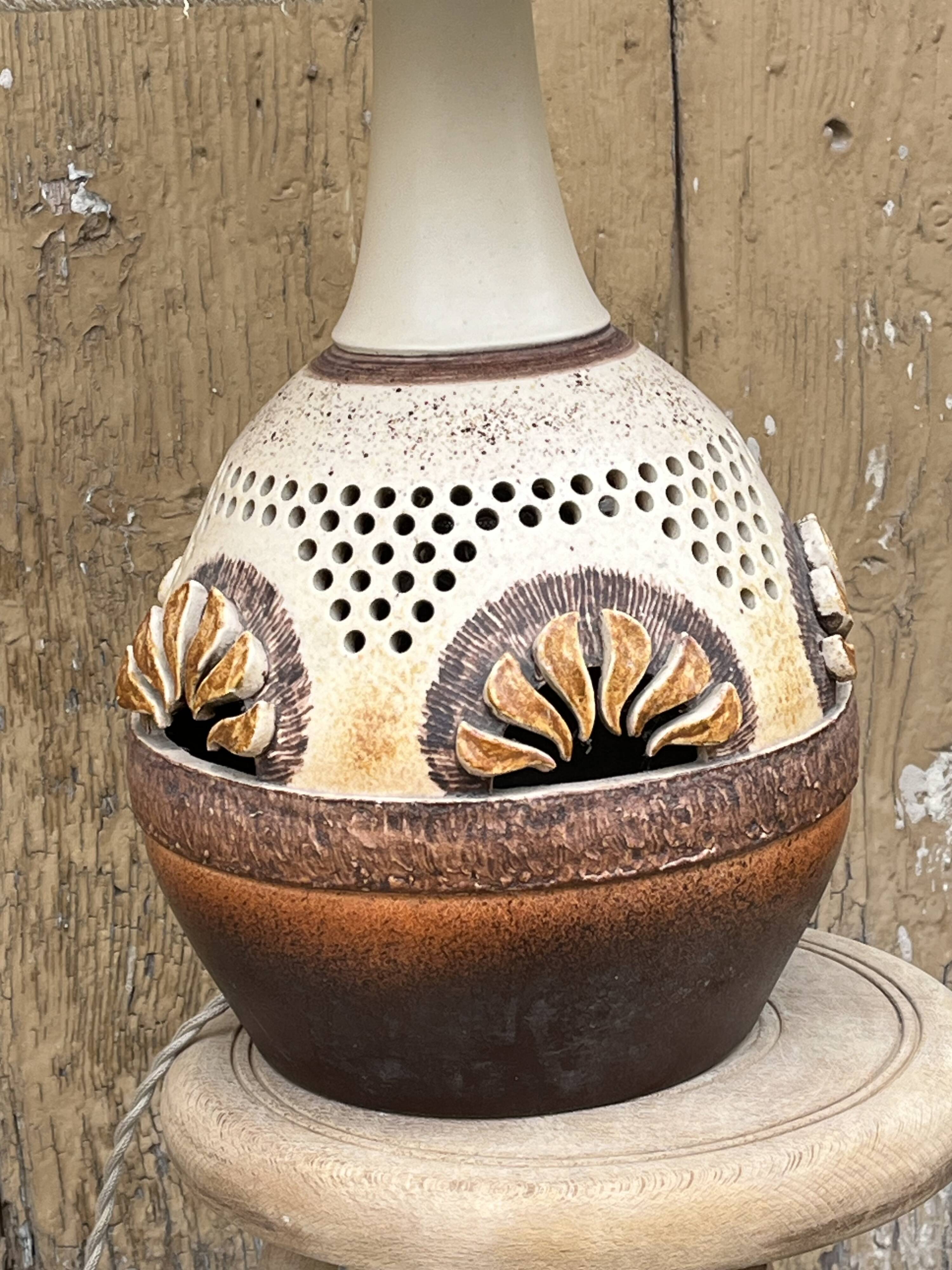 Scandinavian ceramic lamp