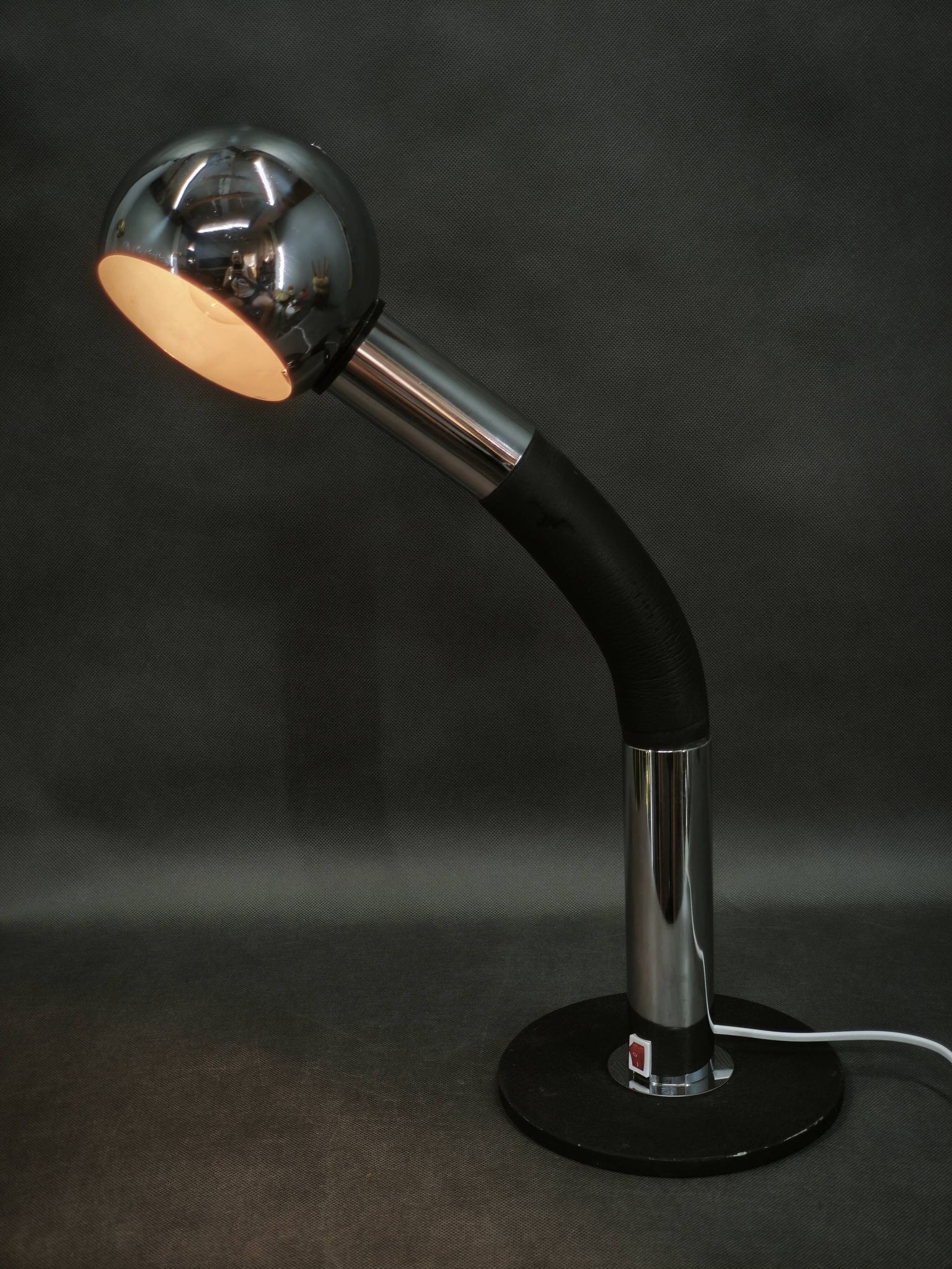 Lampe de table Elbow E. Bellini pour Targetti Sankey, Italie, années 1970.