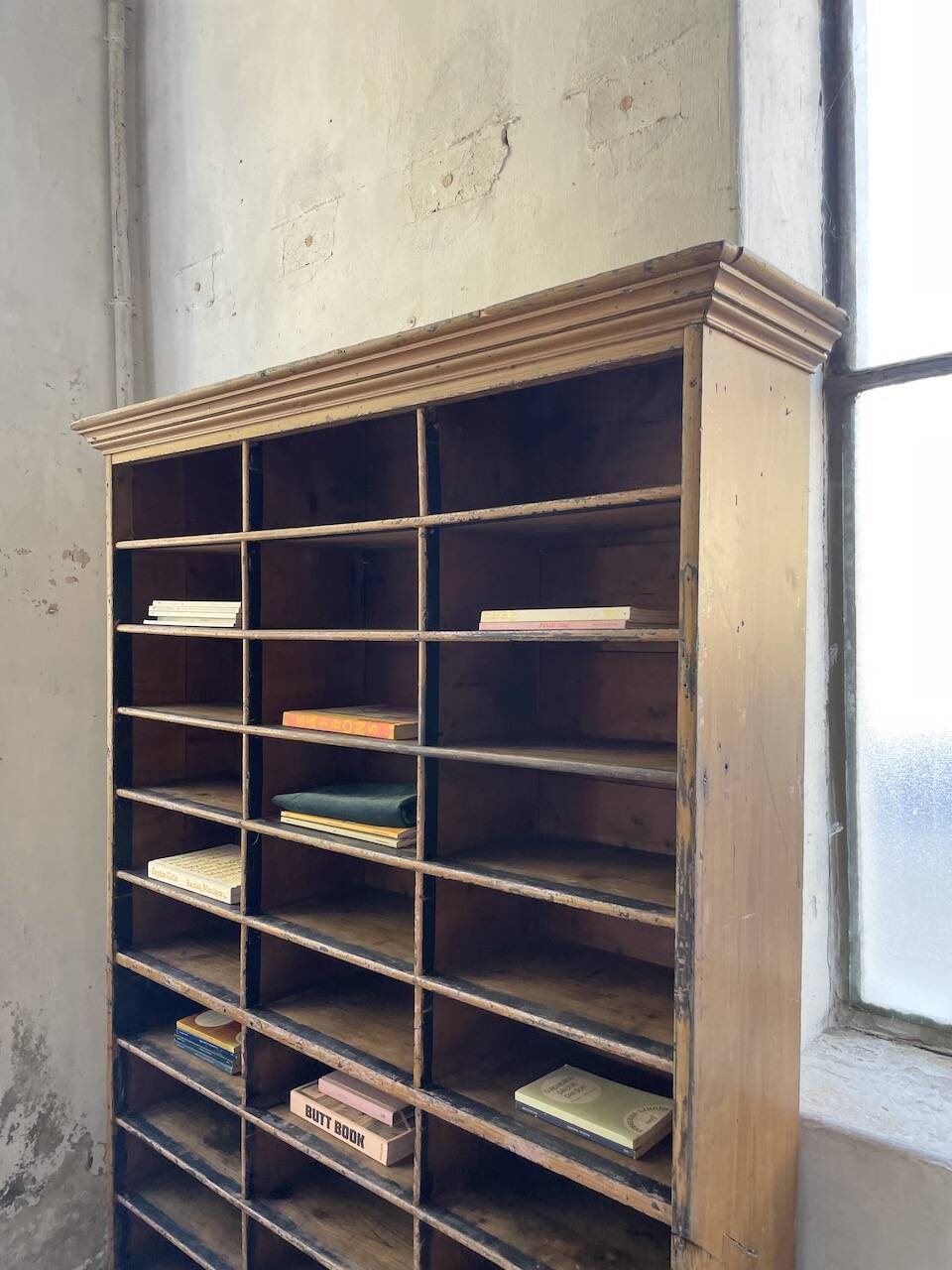 XL 1900 bookcase shelf