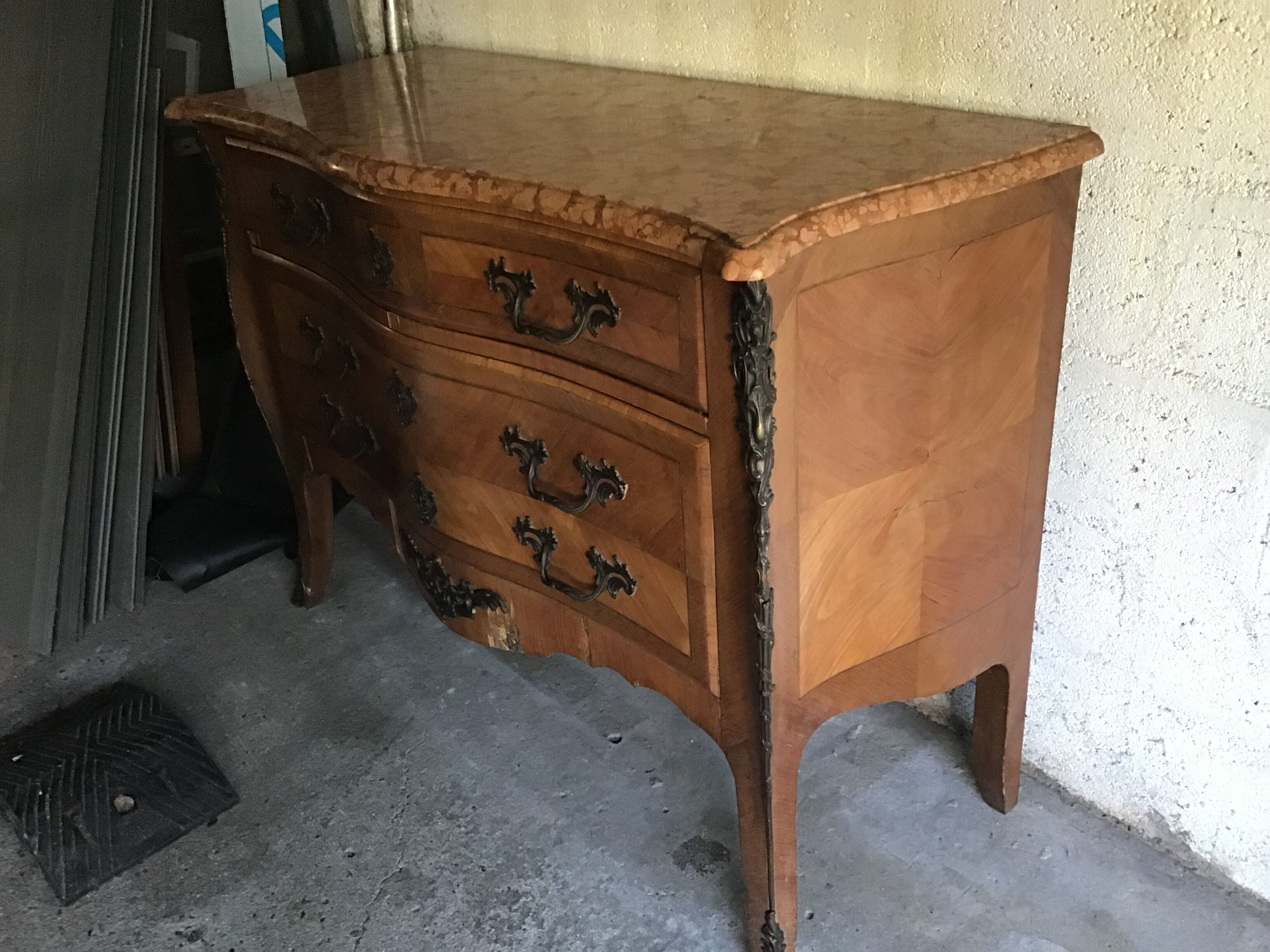 Galbee louis 15 commode