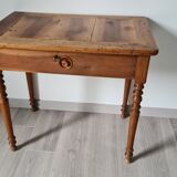 Desk with feet turned in oak