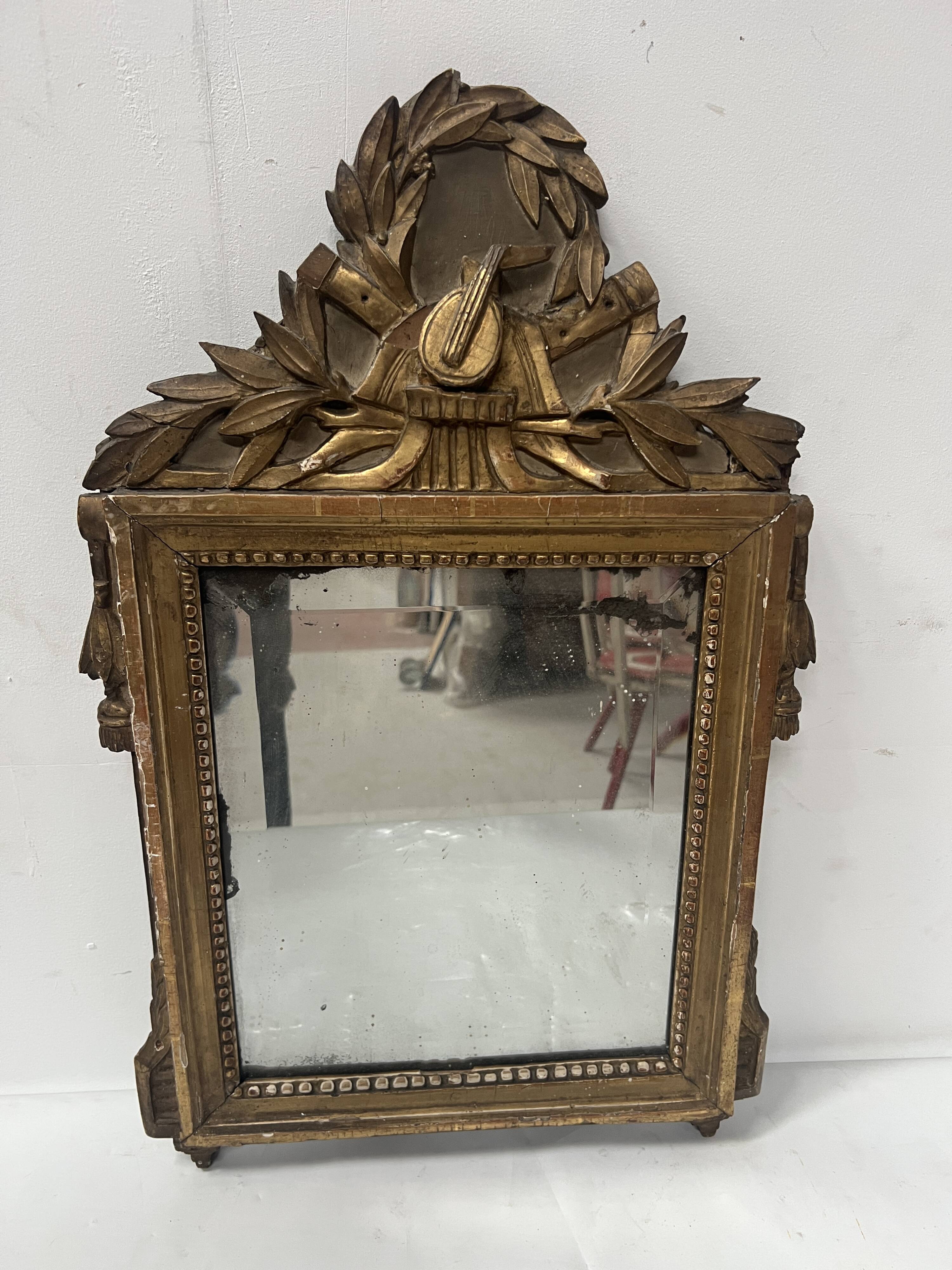 Louis XV mirror in carved and gilded wood, 18th century