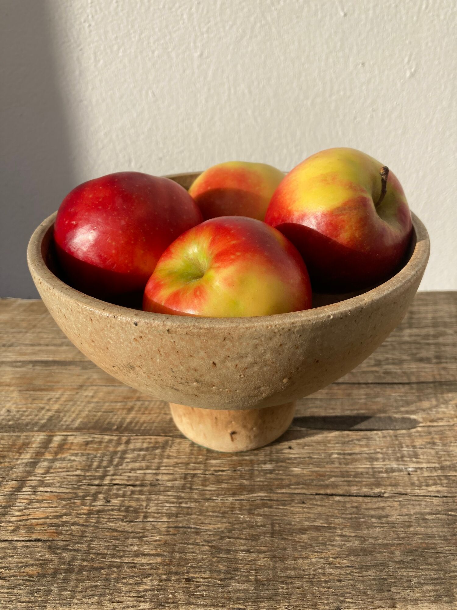 Vintage brown stoneware standing cup / empty pocket or fruit cup