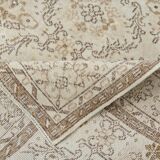 7x10 Floral Cream & Brown Vintage Rug, 212x317Cm