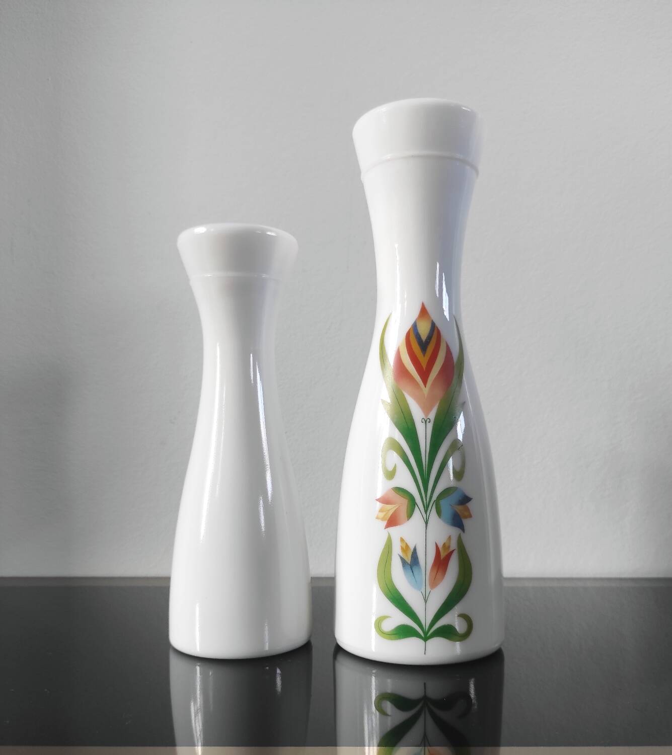 Pair of white opaline flower vases with floral decoration – 1970s