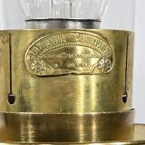 Paire de lampes à pétrole en porcelaine électrifiées, fin XIXème