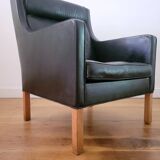 Vintage wingback chair 2431 with ottoman by Børge Mogensen for Fredericia