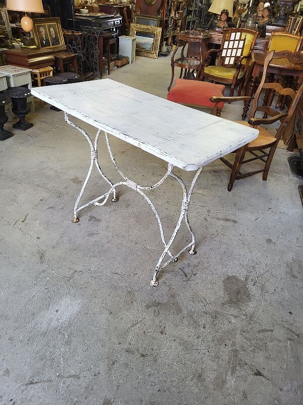 Table de jardin en metal et bois
