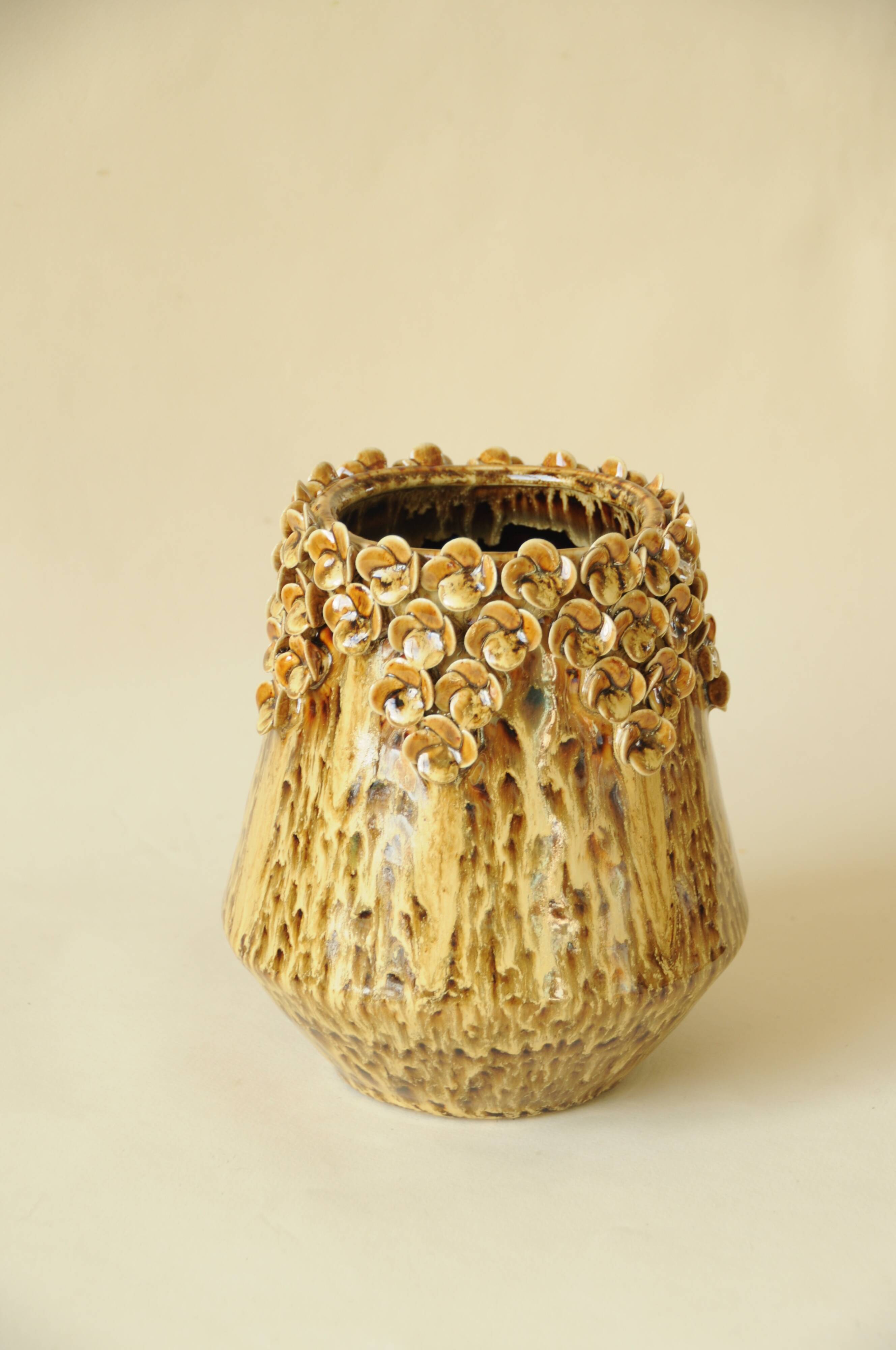 Amber Honey Ceramic Cache-Pot with Sculpted Floral Decor - Bohemian Style