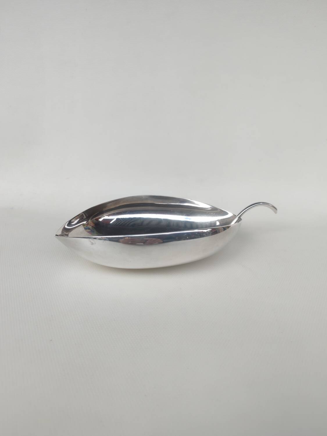 Silver-plated metal trinket tray by Sabatini, produced by Gallia for Chris