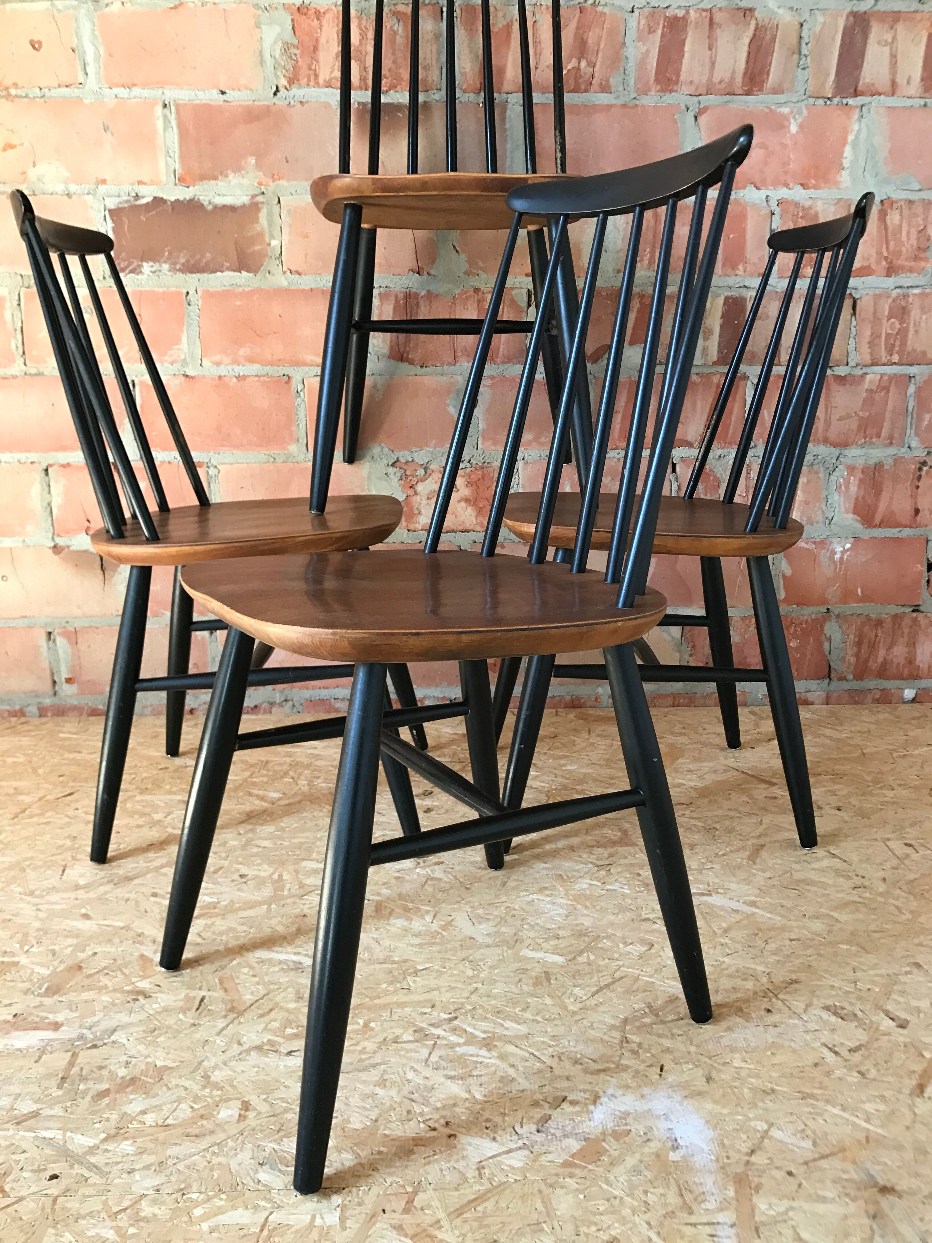 Set of 4 chairs