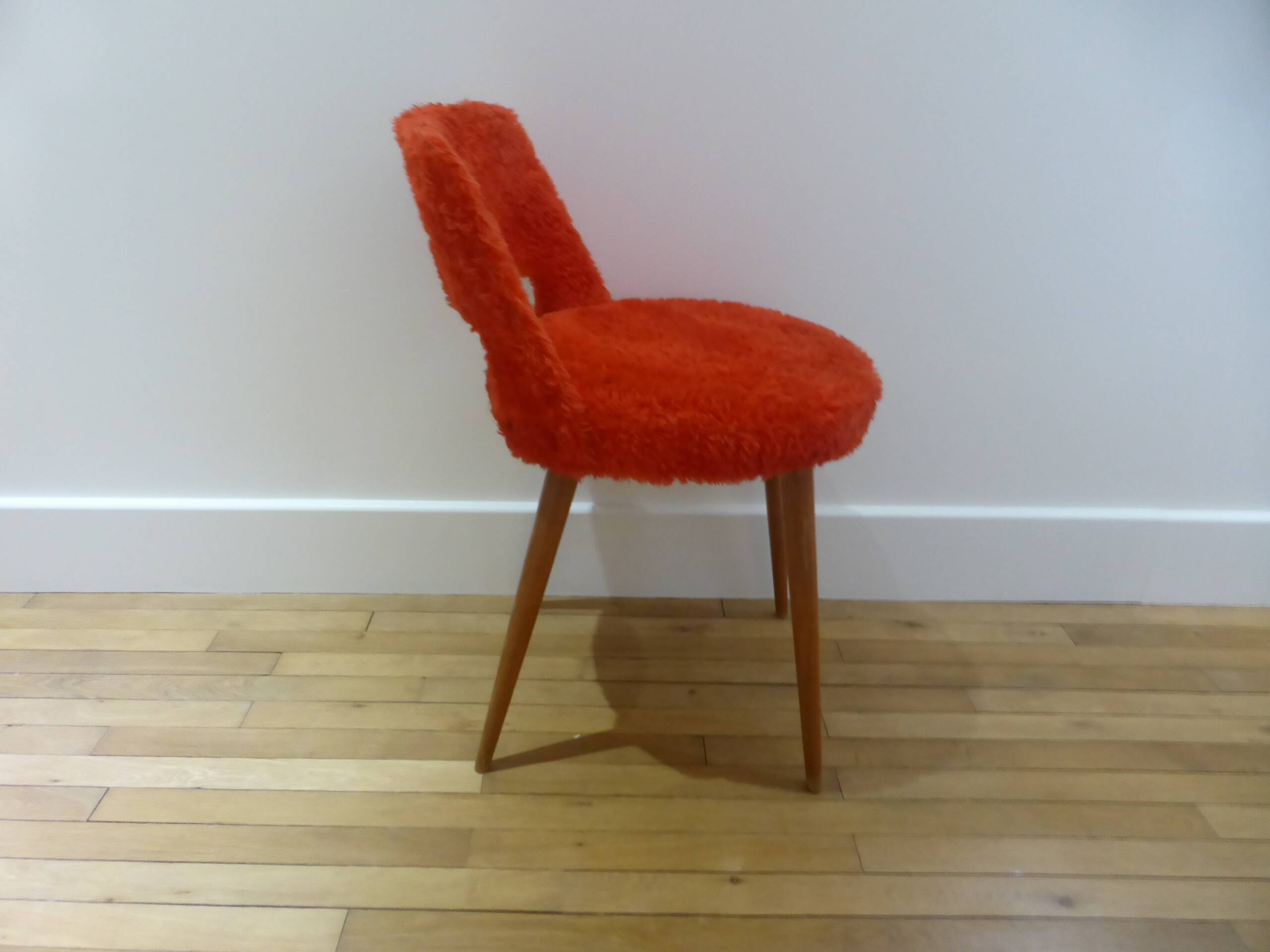 vintage red fur chair