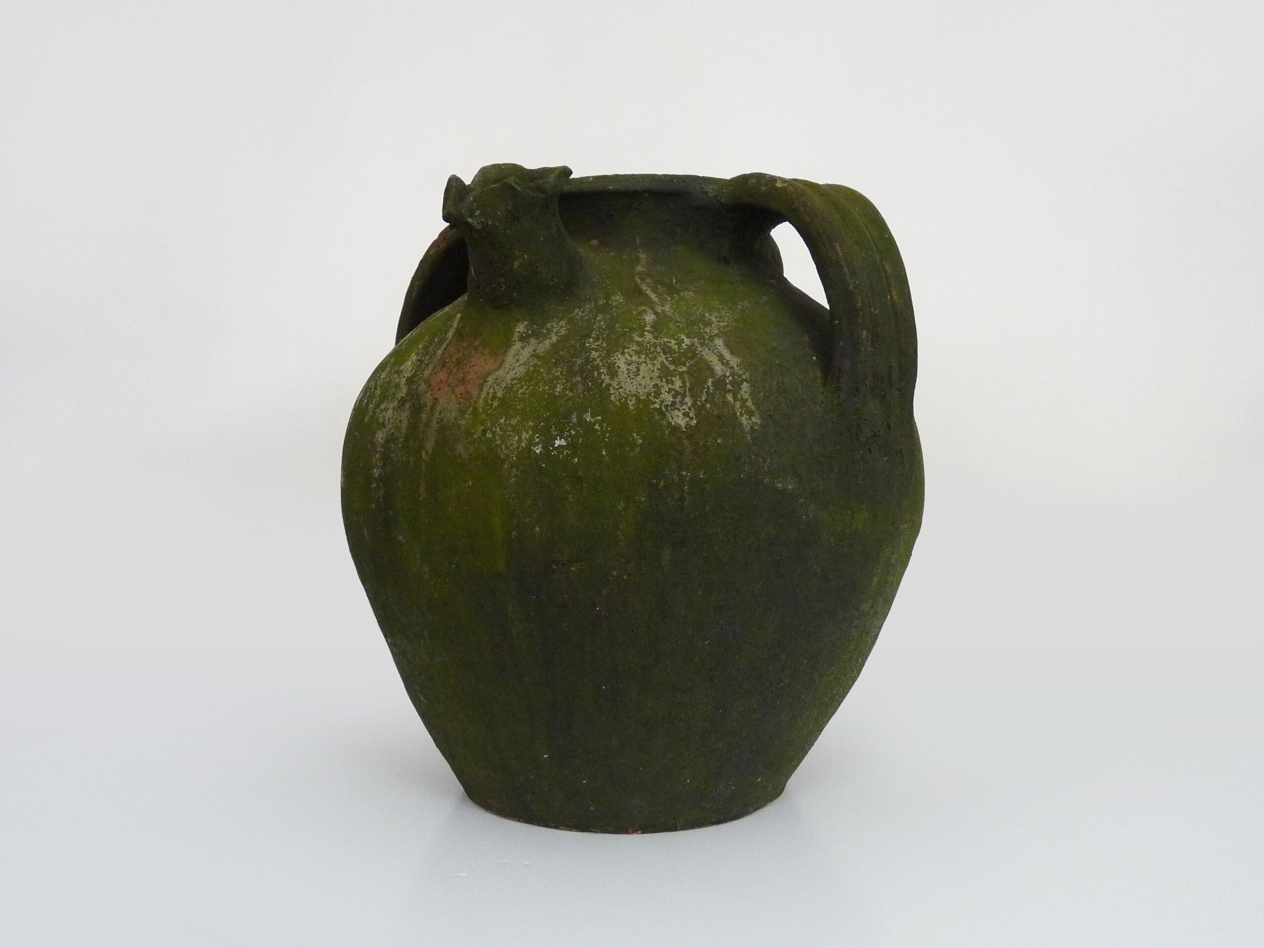 Nineteenth century walnut oil jar of Périgord