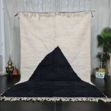 Beni Ouraine rug, white and black, handwoven in the traditional style, size 150x250cm