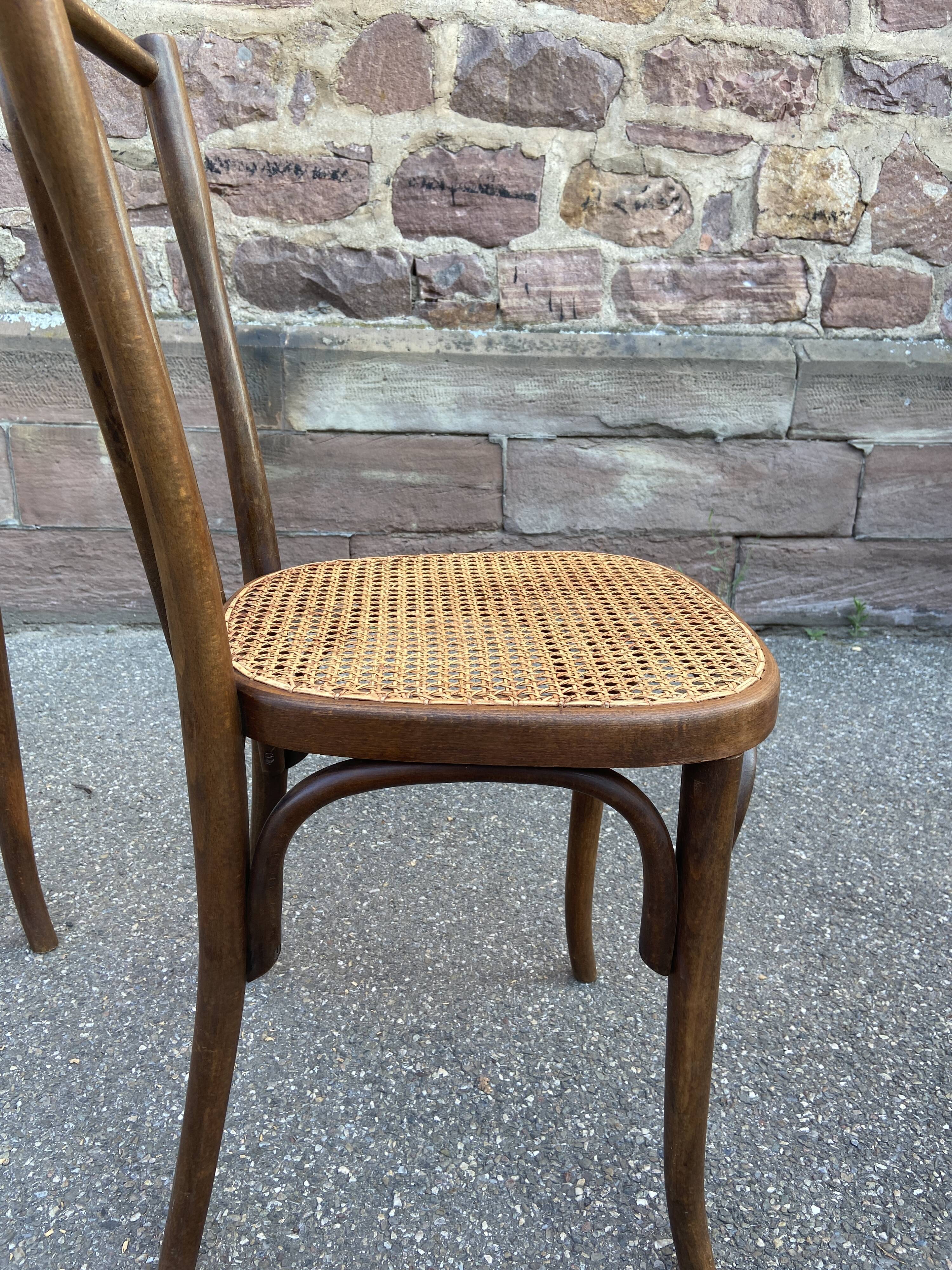 pair of Viennese chairs Bistrot café