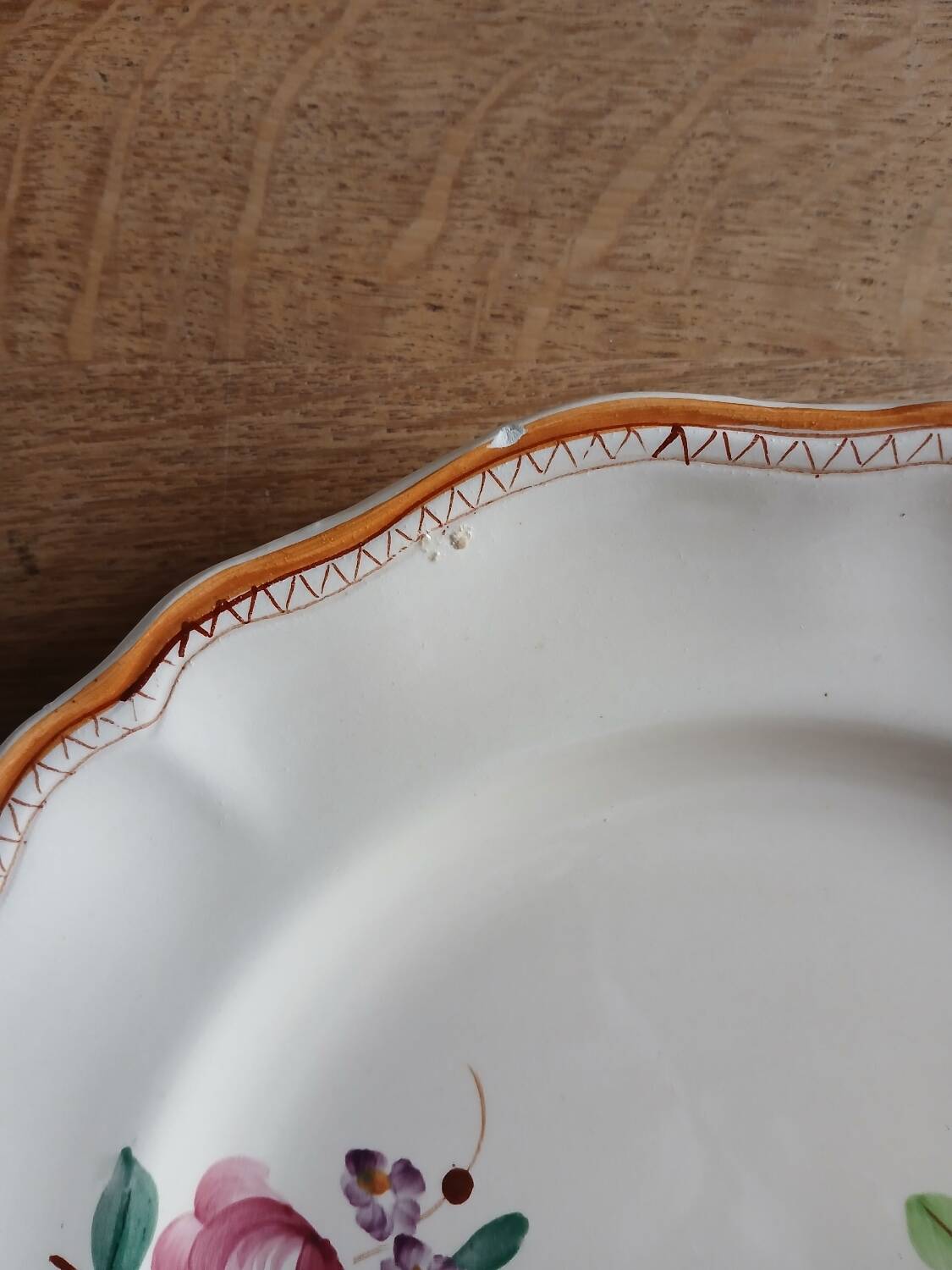 10 vintage Longchamp dinner plates