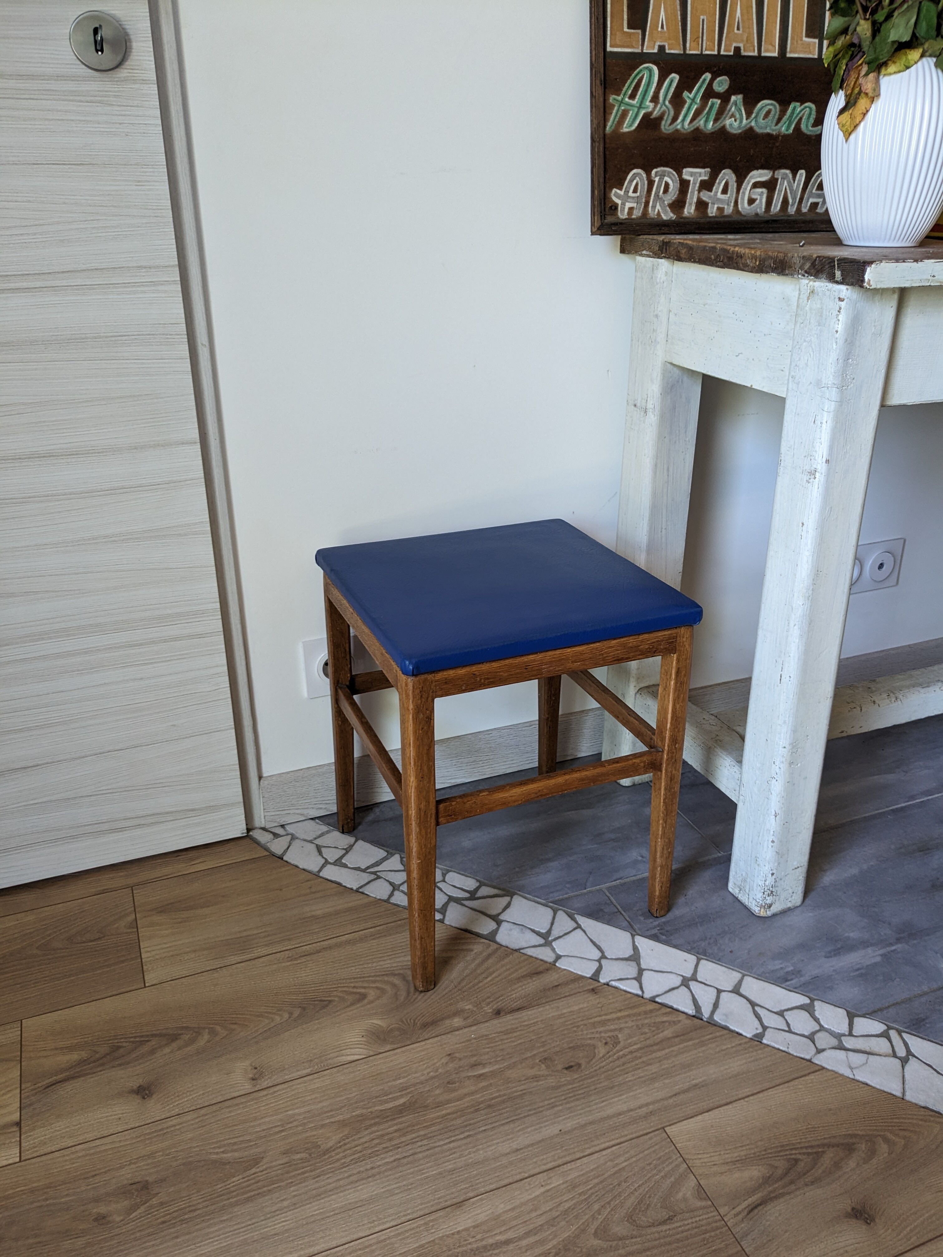 Vintage Scandinavian stool in skai