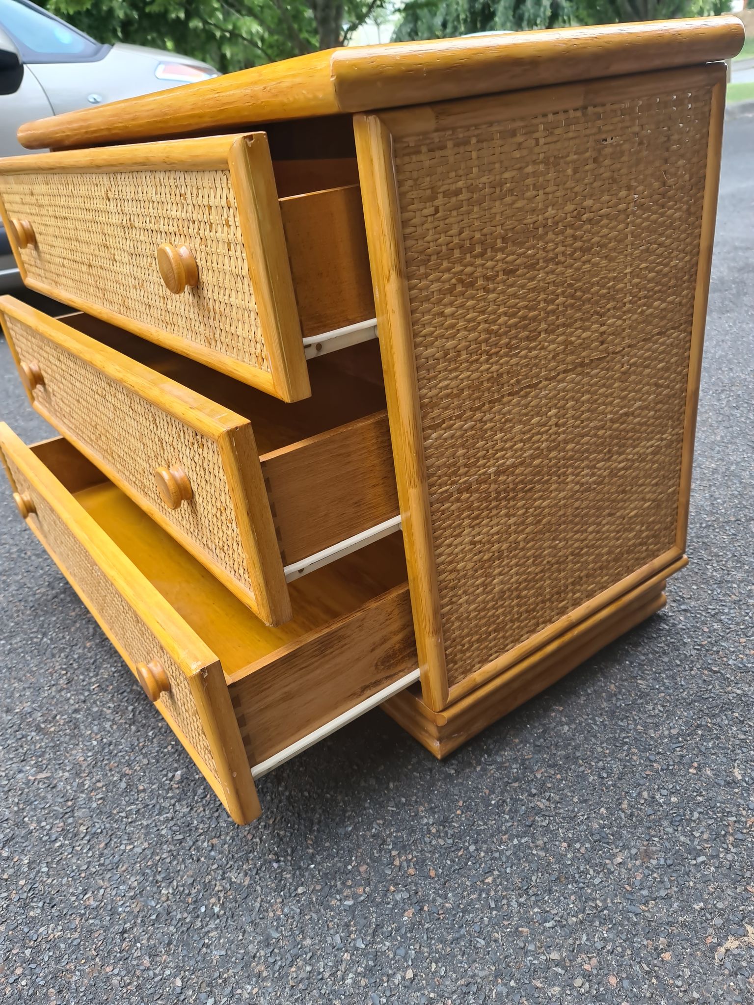 Commode vintage 1980 Maugrion Rotin