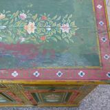 Buffet vintage peint à la main