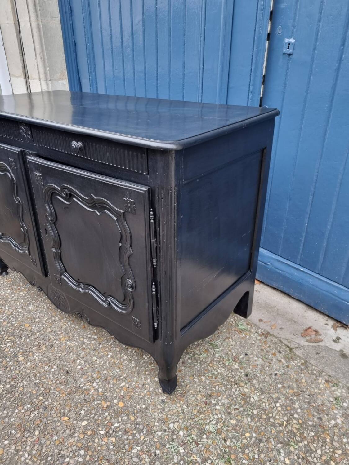 Black Louis XV low sideboard