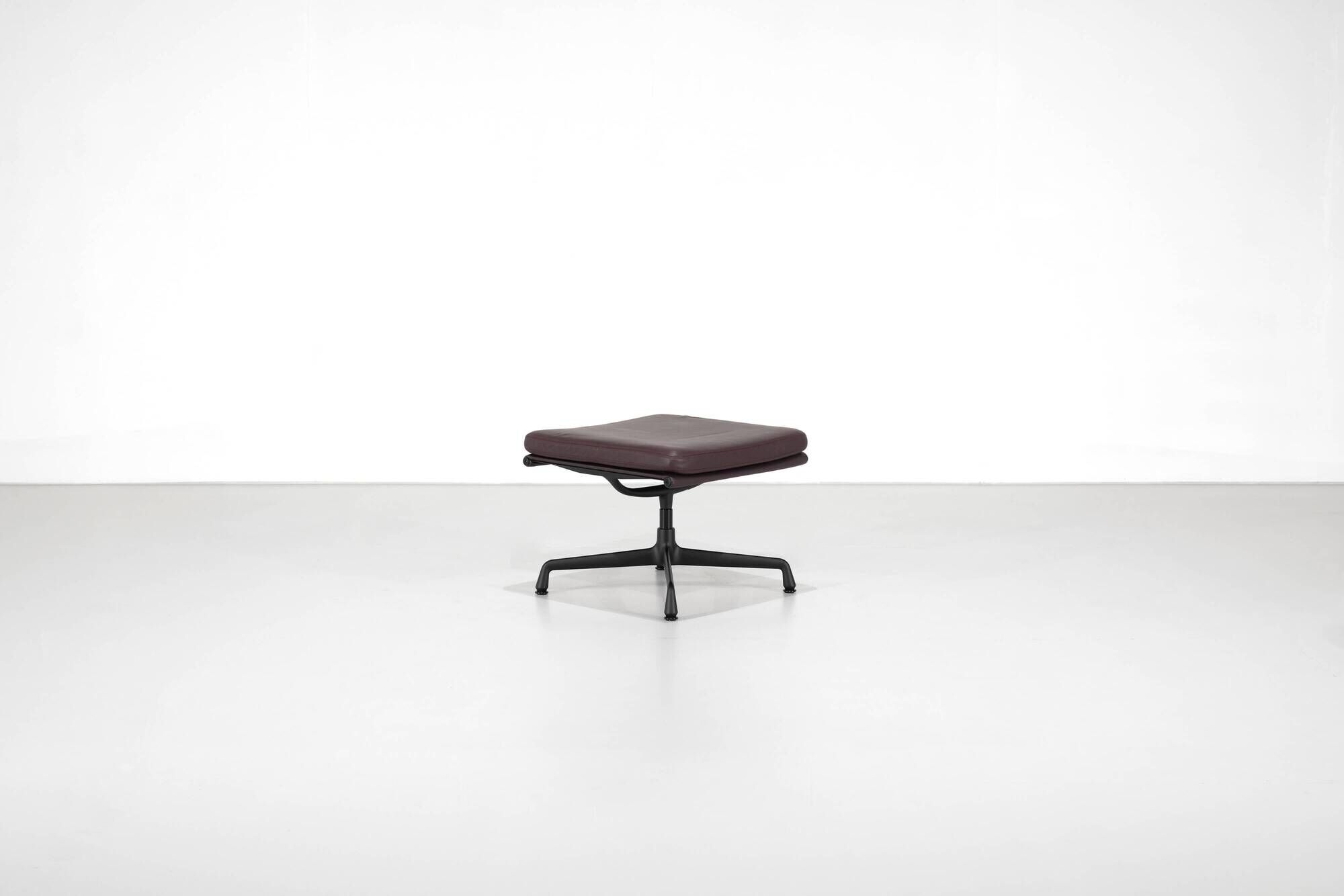 Ottoman Stool "EA 223" designed by Charles and Ray Eames for Vitra, Condition