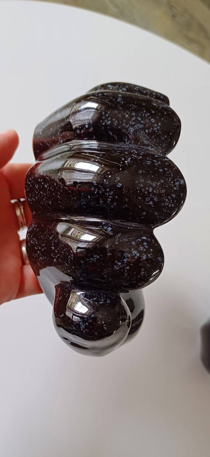 Ceramic hand emptier