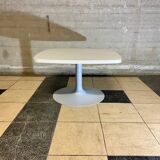 Tulip foot coffee table