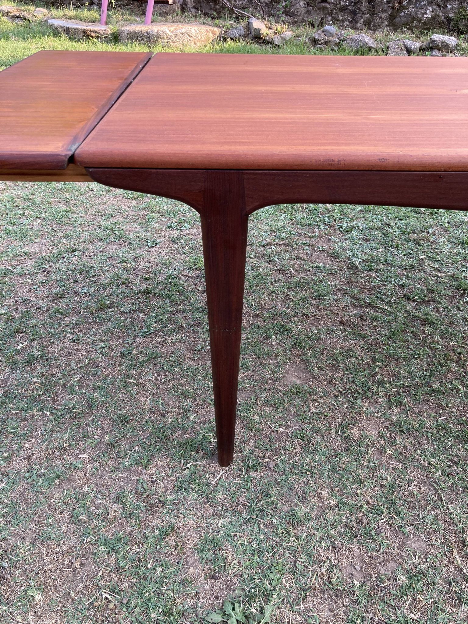 SCANDINAVIAN DINING TABLE "JOHANNES ANDERSEN".