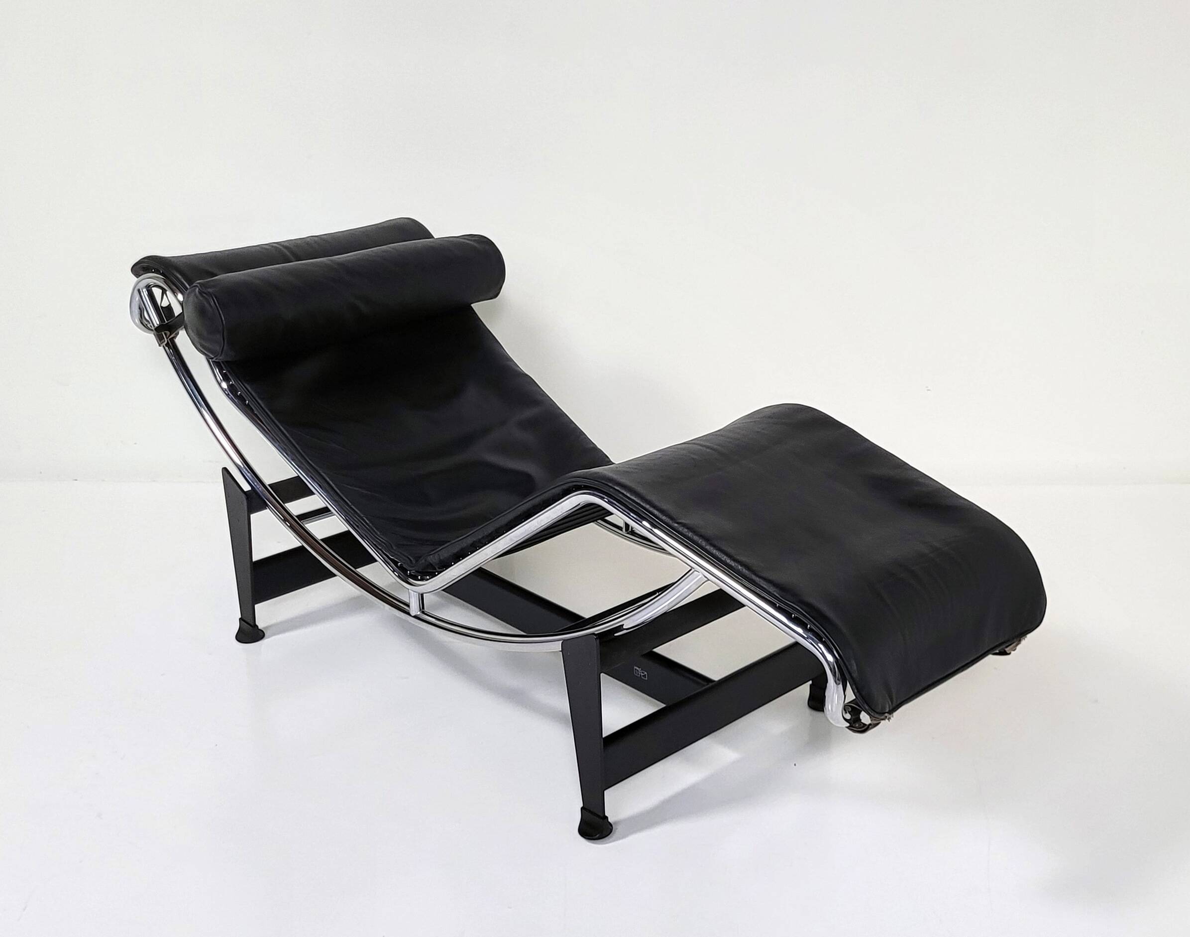 Cassina Le Corbusier LC4, Italy 1929