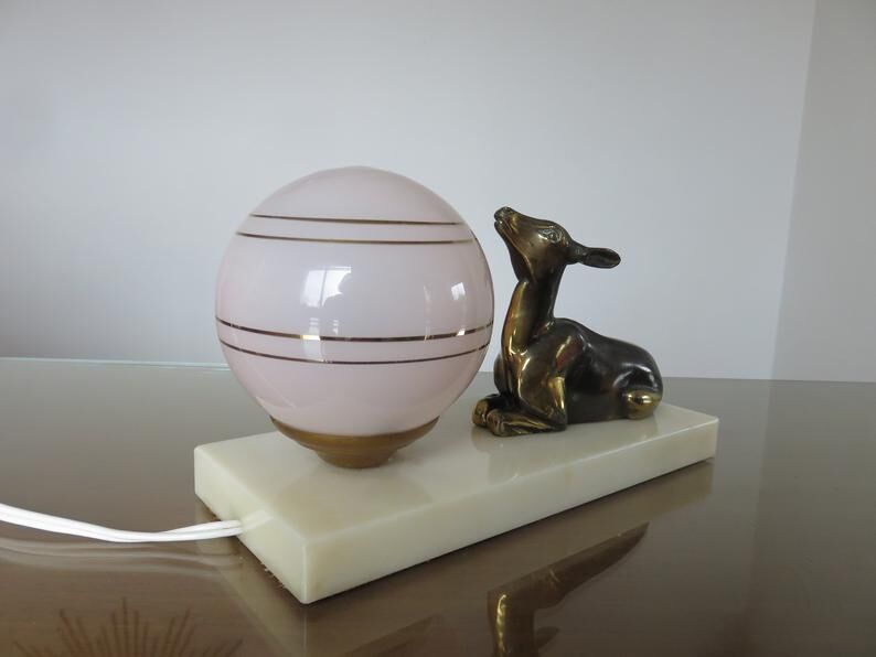 Fawn lamp, doe Art Deco marble white opaline pink and regulates 30/40 years