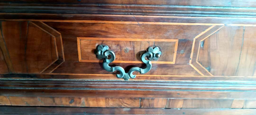 Antique inlaid commode - Italy, 17th century