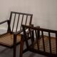 Fauteuil Knoll Antimott en noyer et tartan