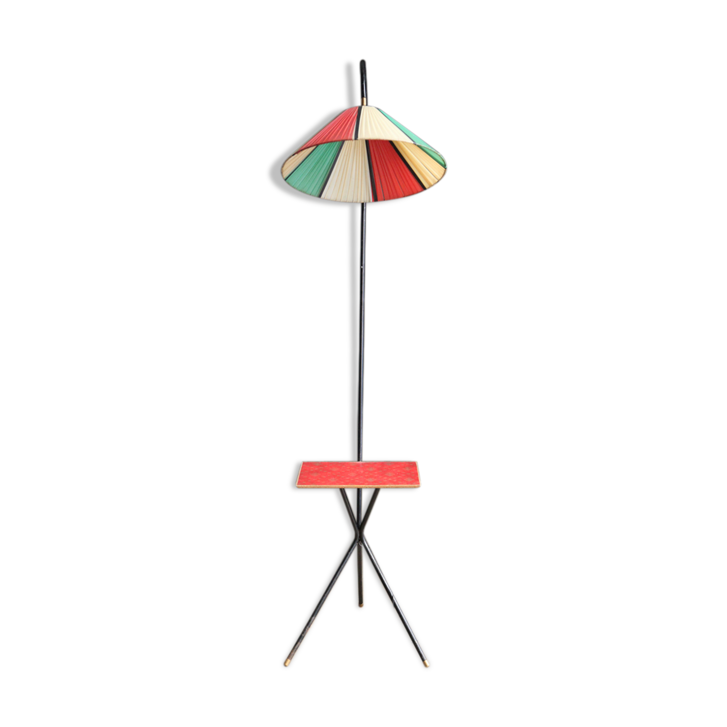 Vintage tripod lamppost