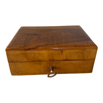 Elm magnifying glass box