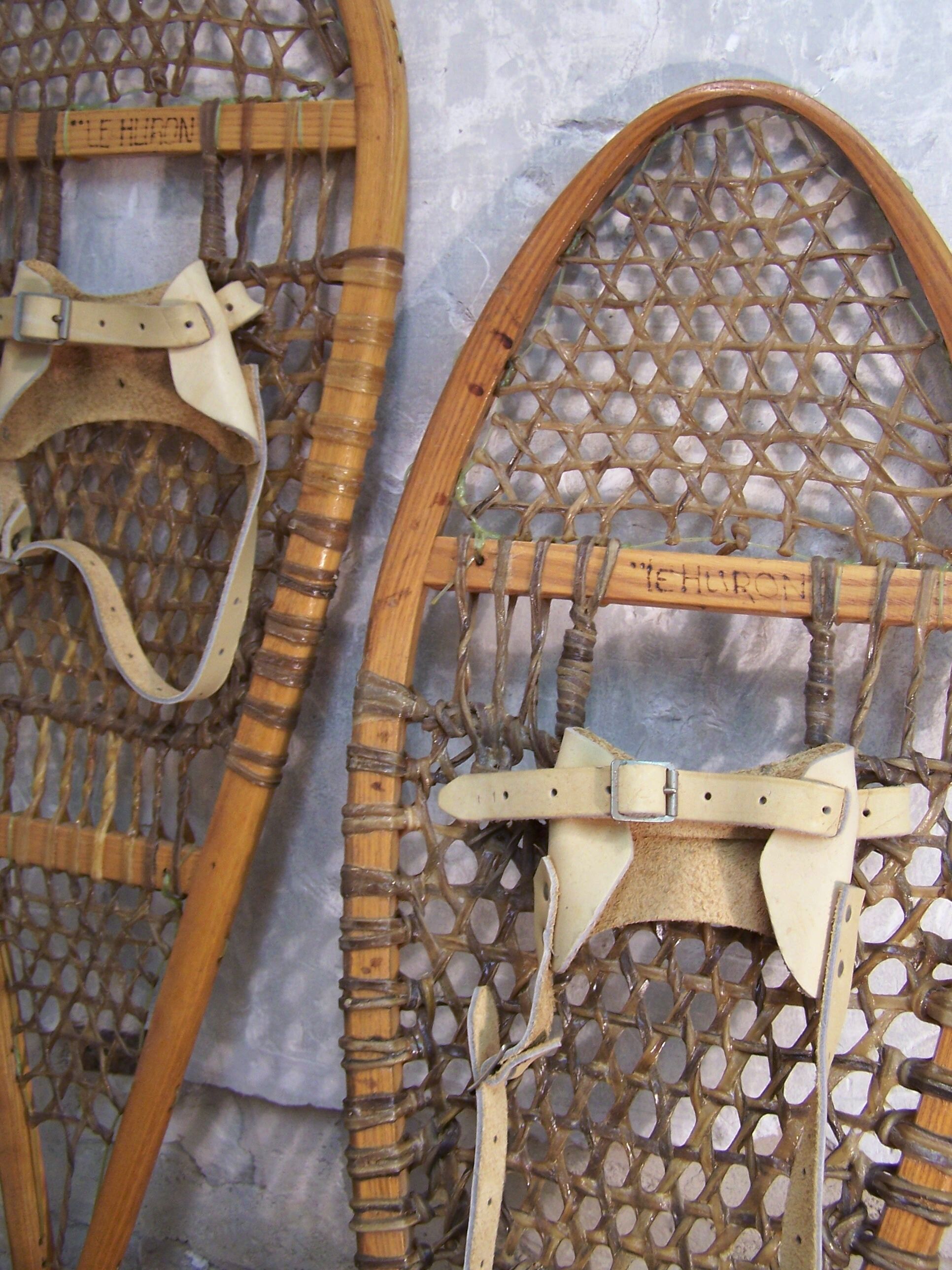 Anciennes raquettes à neige Selency