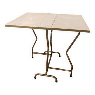 Small folding Formica table