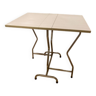 Petite table en Formica pliante