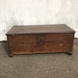 Old solid oak chest early XVIII Brutalist