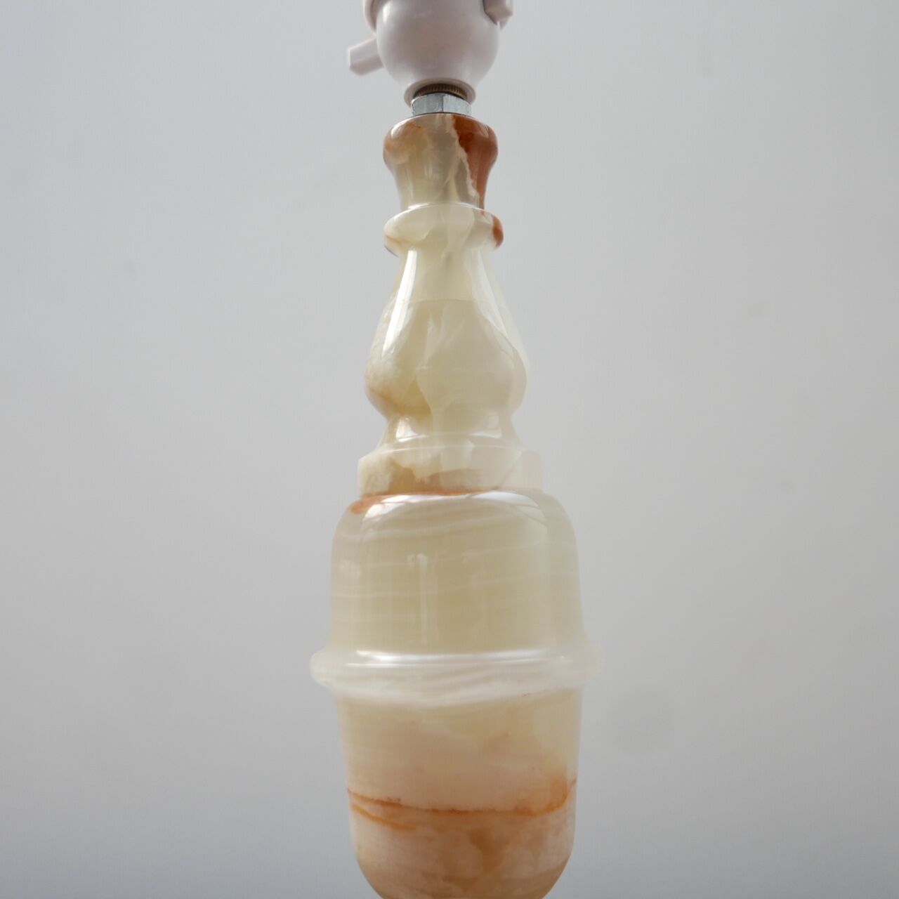 Mid-Century Alabaster or Onyx English Table Lamp
