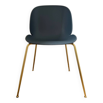 Beetle chair gubi navy blue / gold