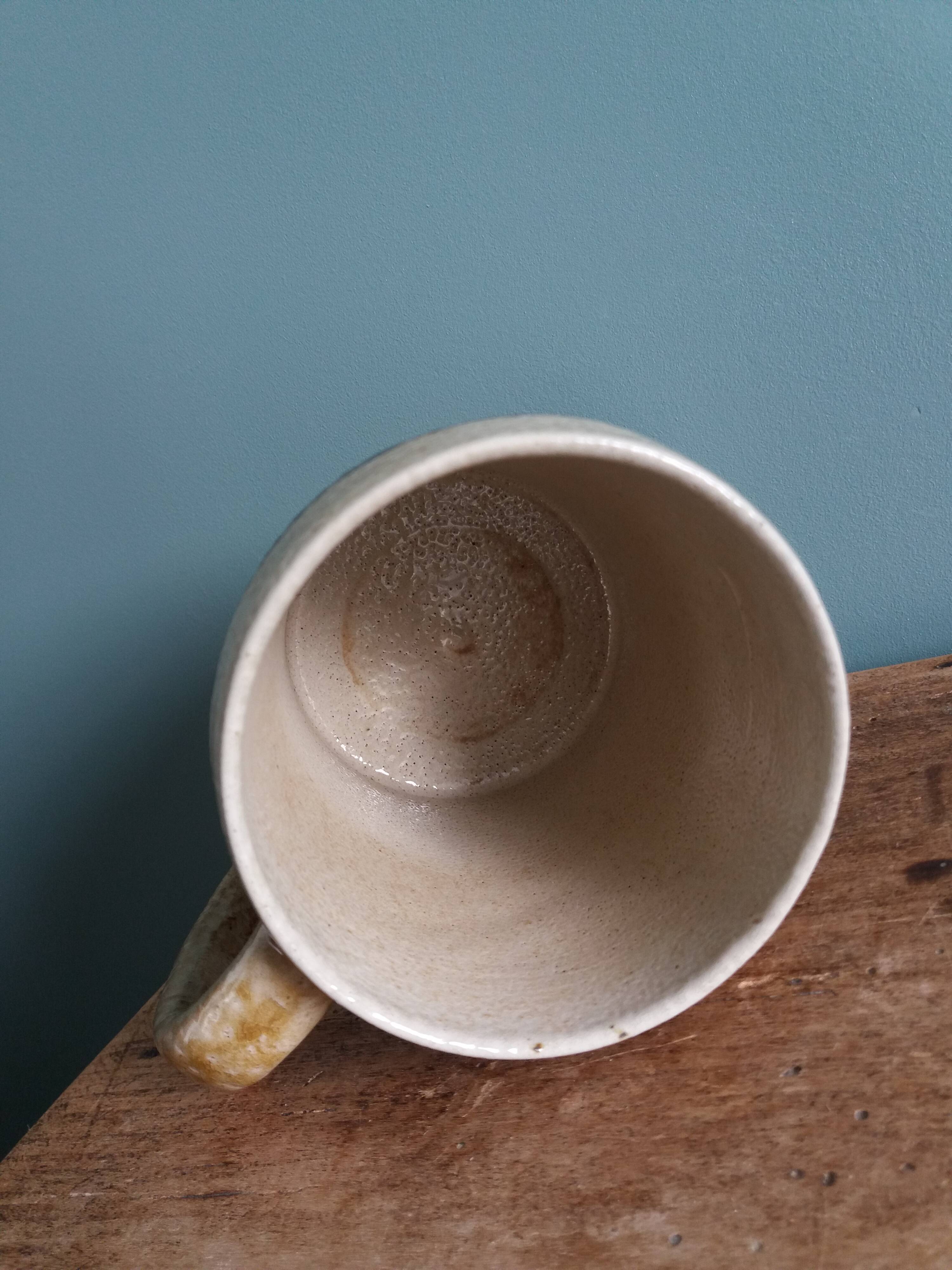 Jean-Claude Courjault sandstone mug